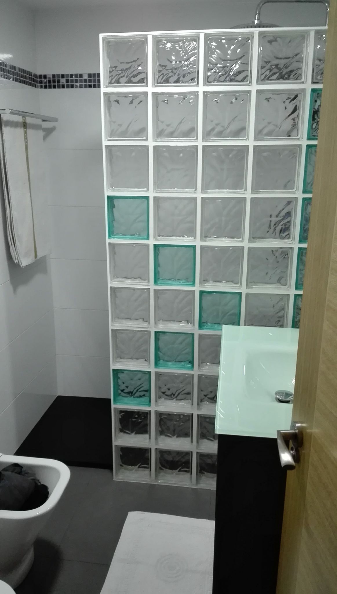 Baño con ducha de diseño