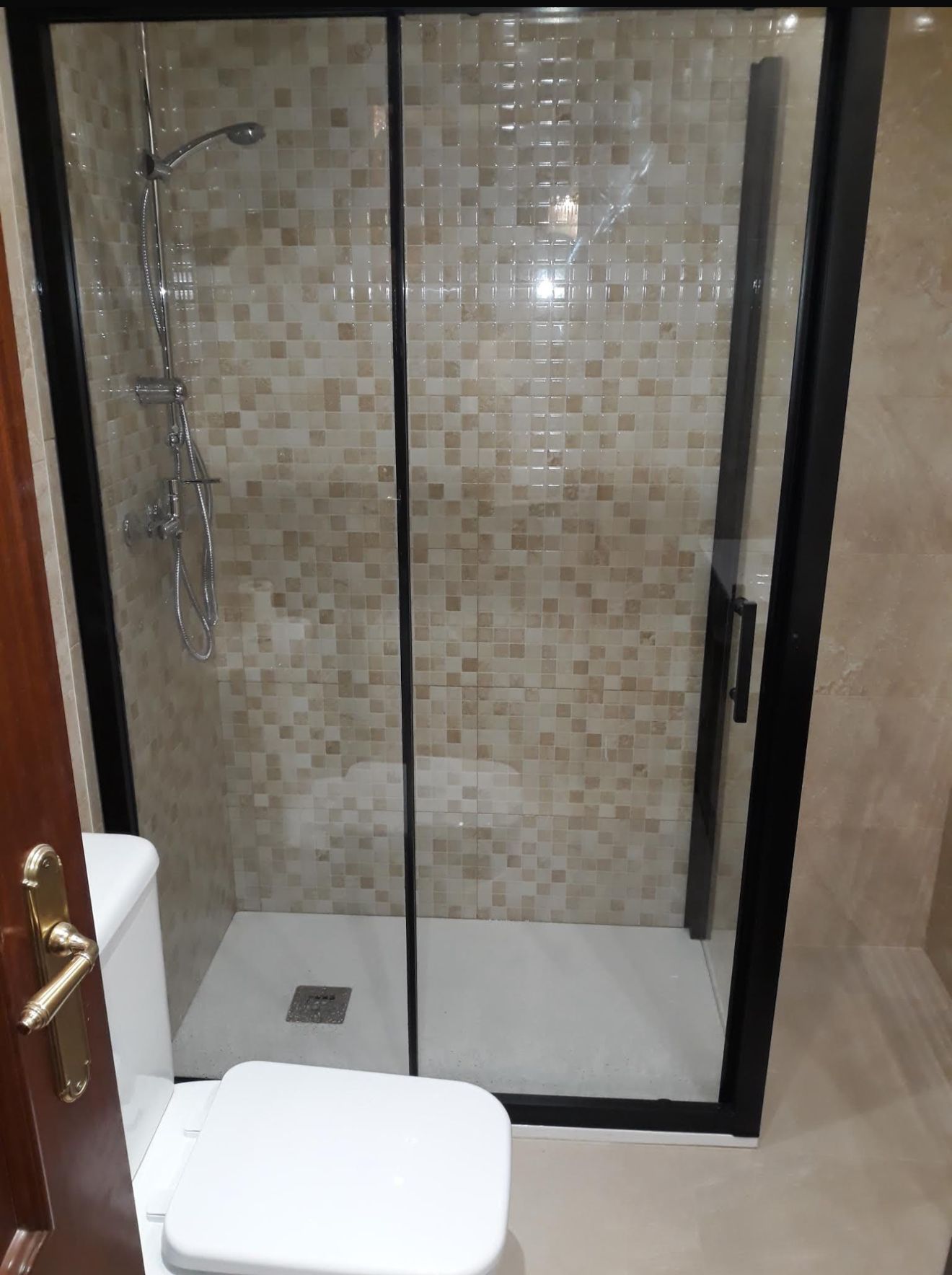 Baño con ducha italiana