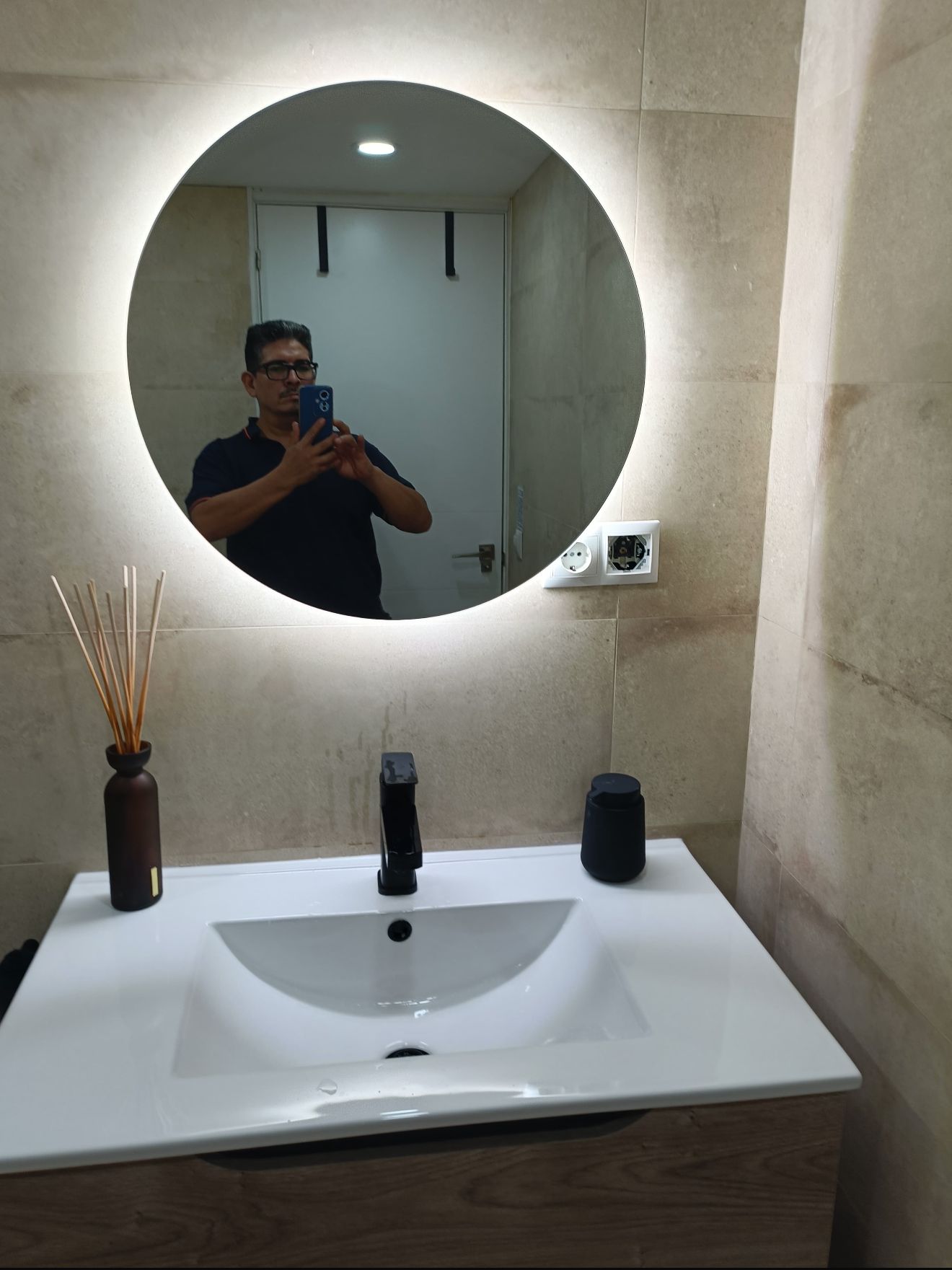 Baño moderno alicatado